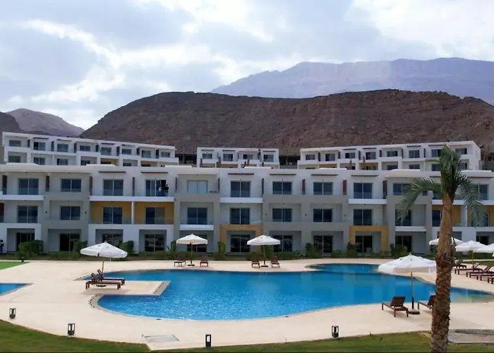 2 Bedrooms Groove Sukhna Dağ evi Ain Sukhna